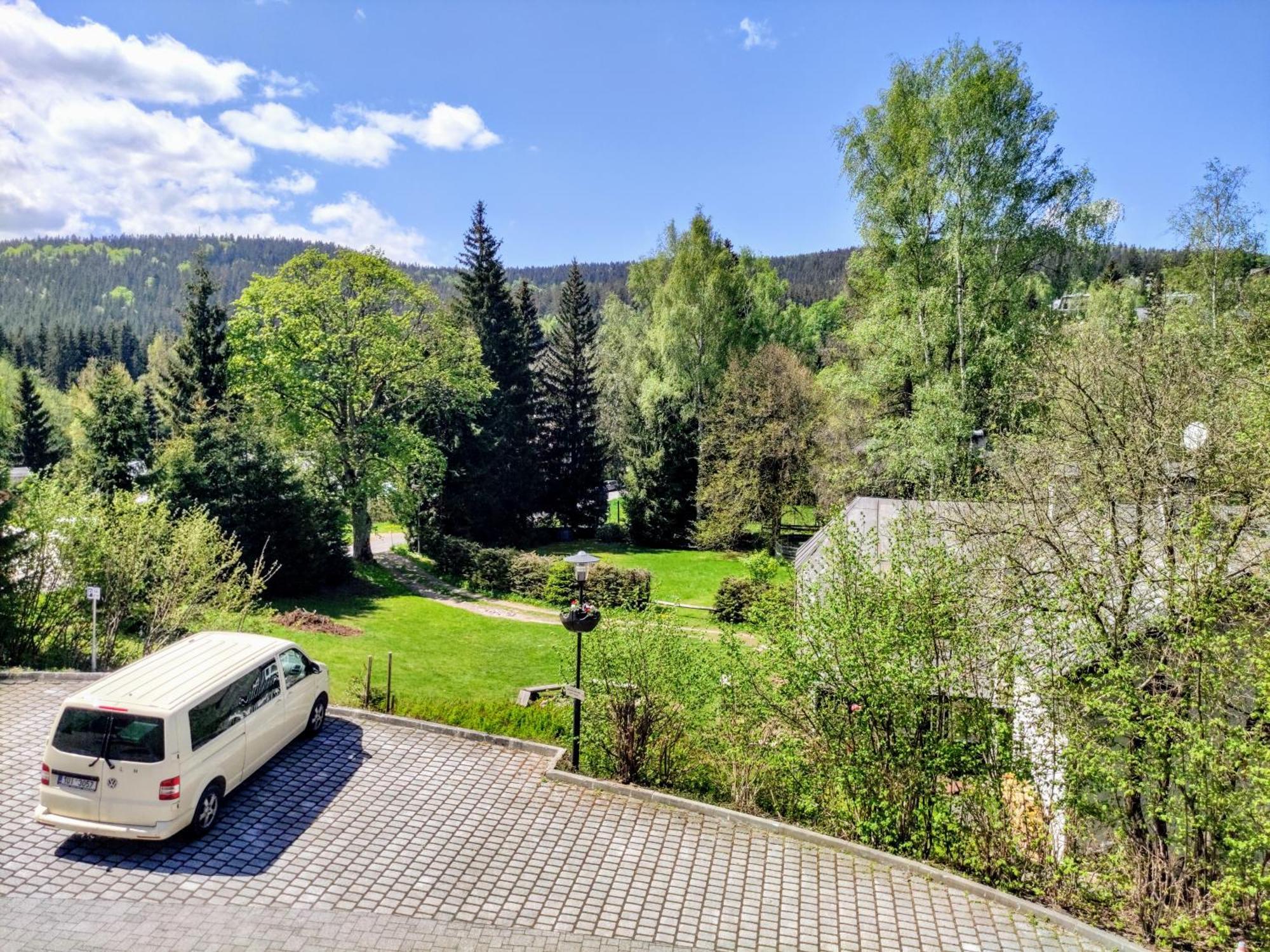 Tiche Anenske Apartmany S Hotelovym Servisem, S Kvalitni Bufetovou Snidani A S Exklusivnim Saunovym Wellness Grotta Spa - By Relax Harrachov Zewnętrze zdjęcie